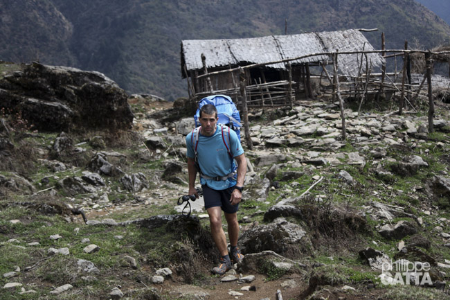Philippe between Khebang and Yamphudin (© A. Gatta)