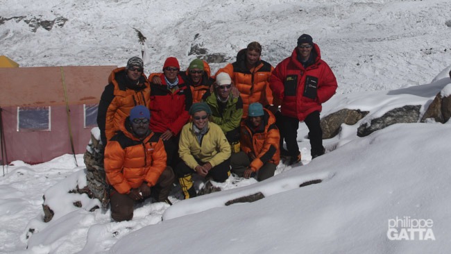 Up, from left to right: Gorgan, Cédric, Ludo, Jean-Marc, Ben and Philippe. Down: Pemba, Régine and Alexia (© P. Gatta)