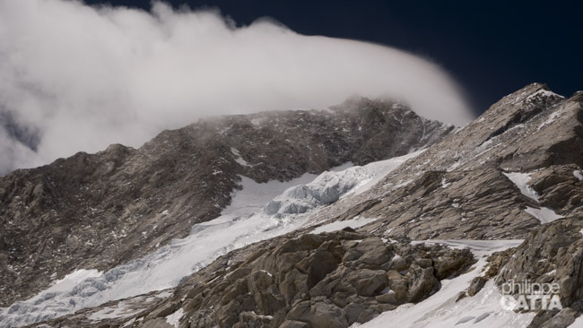 Wind blowing on the Makalu summit seen from C3 (© P. Gatta)