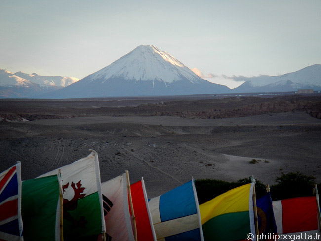 Sunrise on Licancabur (© P. Gatta)