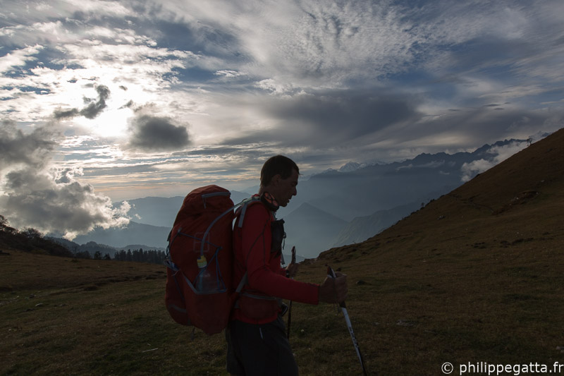 Crossing Pansan Pass, Ganesh Himal (© A. Gatta)