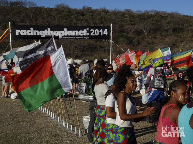 Arrival at the first camp along the beach (© P. Gatta)