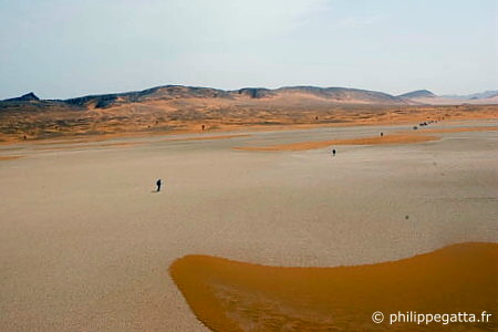 Runners in the désert (© P. Gatta)