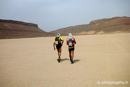 2nd stage of Marathon des Sables (© P. Gatta)