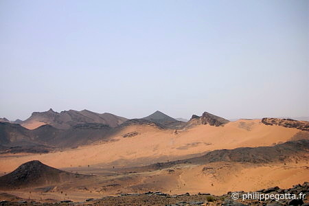 2nd stage of Marathon des Sables (© P. Gatta)