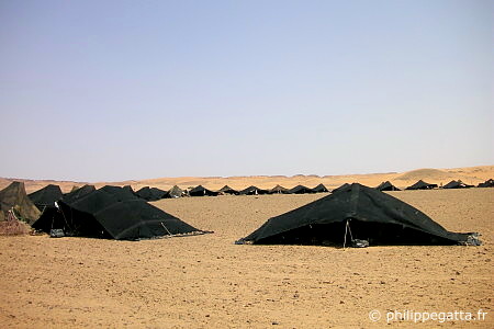 The tents at the bivouac (© P. Gatta)