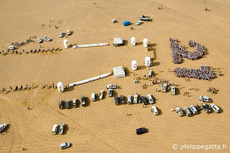 Start of the 21st Marathon des Sables (© P. Gatta)
