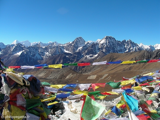 Looking toward the West from the Cho La (5330 m) (© P. Gatta)