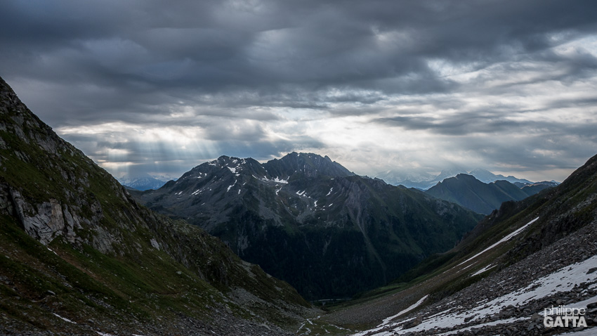Looking at Lago di Neves from Edelrauthütte, South Tyrol, Italy (© P. Gatta)